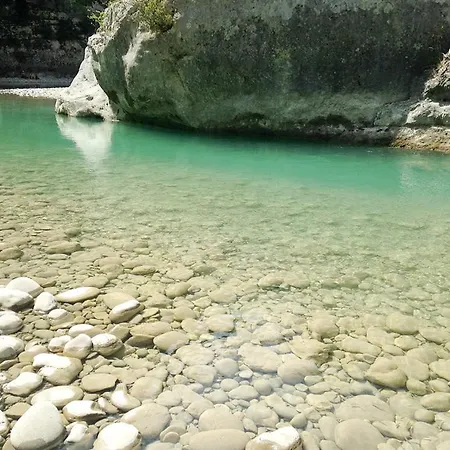 Gorges Du Verdon-face Au Lac Appartamento